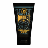 Hornet Tattoo Pflegecreme 40 ml Tube Schwarze Hornet Tattoo Pflegecreme 40 ml Tube auf transparentem Hintergrund