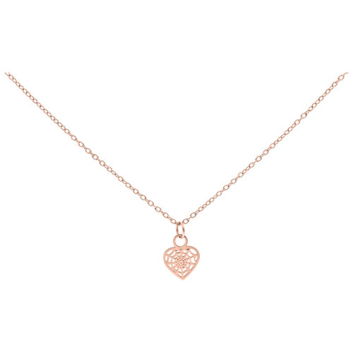 Roségoldene Kette mit filigranem Herzanhänger auf weißem Hintergrund