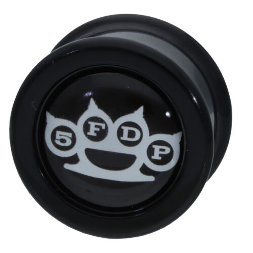 Schwarzer Plug mit weißem 5FDP Messingknöchel-Logo auf weißem Hintergrund