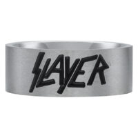 Silberner Slayer Logo Ring aus Stahl Silberner Ring mit schwarzem Slayer Logo auf weißem Hintergrund