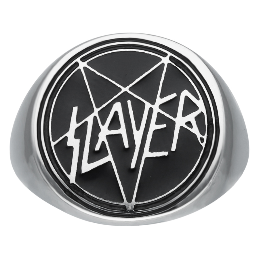 Silberner Siegelring mit Slayer-Logo auf schwarzem Hintergrund