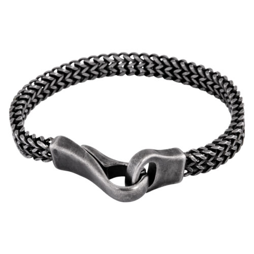 Schwarzes Armband aus Chirurgenstahl mit mattem Finish auf weißem Hintergrund
