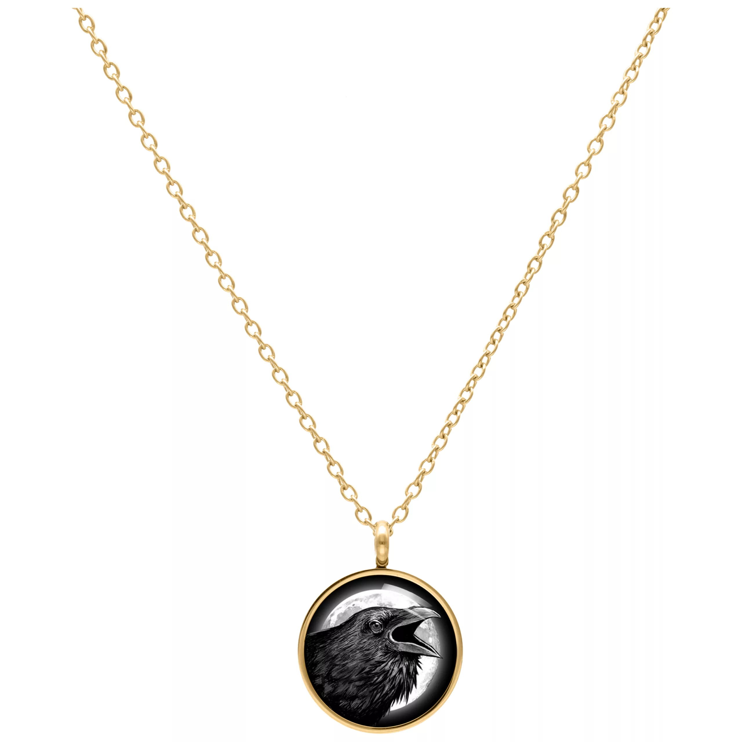 Goldene Kette mit rundem Raben-Anhänger auf weißem Hintergrund