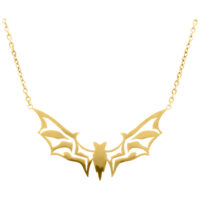 Goldene Kette mit Fledermaus-Anhänger auf weißem Hintergrund