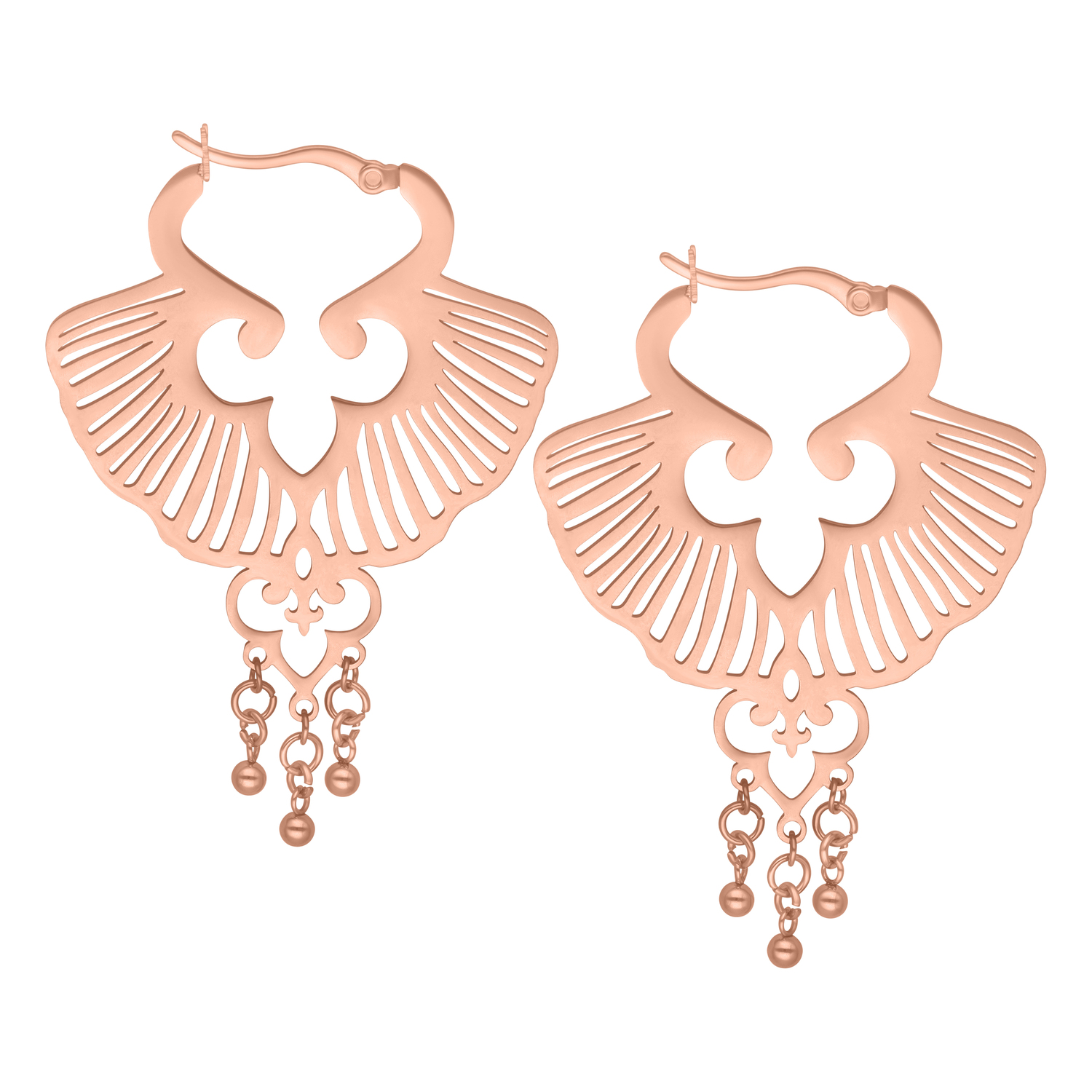 Roségoldene Ginkgo Leaf Ohrringe mit filigranem Design auf weißem Hintergrund