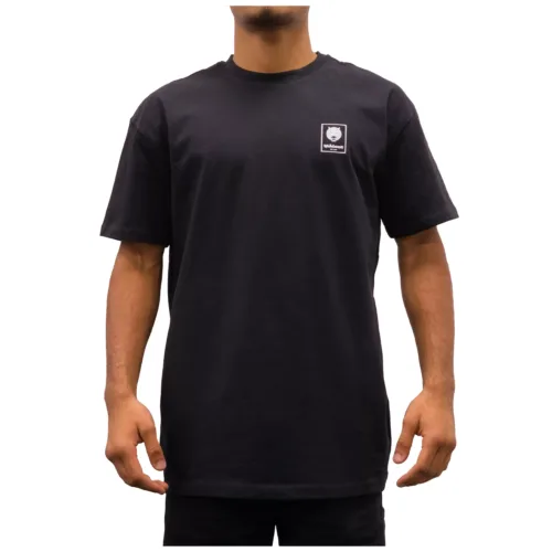 Schwarzes T-Shirt der Marke Wildcat, oversized, unisex, im Studio