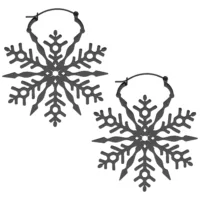 Schwarze Snowflake Hoops Ohrringe Zwei schwarze Schneeflocken-Ohrringe auf weißem Hintergrund