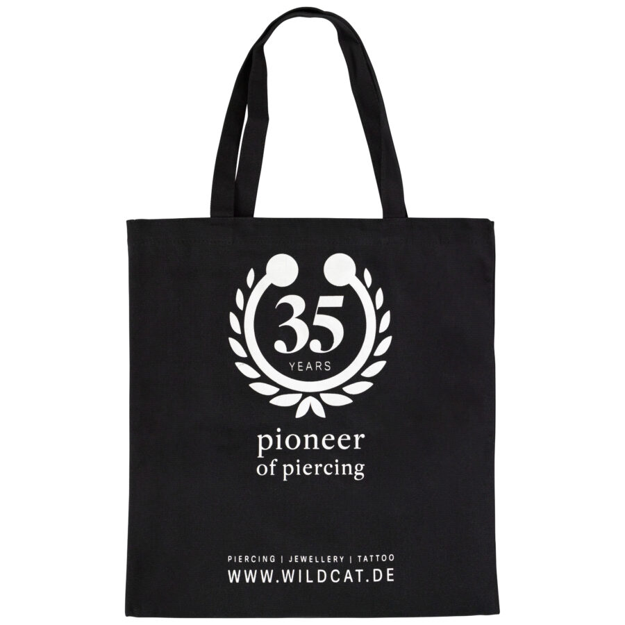 Schwarze Baumwolltasche mit Wildcat-Logo und Text auf weißem Hintergrund