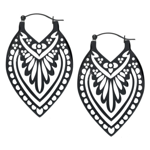 Schwarze Creek Hoops Ohrringe aus Chirurgenstahl mit filigranem Design auf weißem Hintergrund