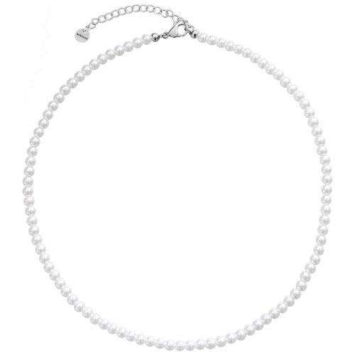 Kleine synthetische Perlenkette aus Chirurgenstahl in Silber auf weißem Hintergrund