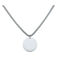 Gravierbare Kette aus Chirurgenstahl, Silber Silberne gravierbare Kette aus Chirurgenstahl mit rundem Anhänger auf weißem Hintergrund