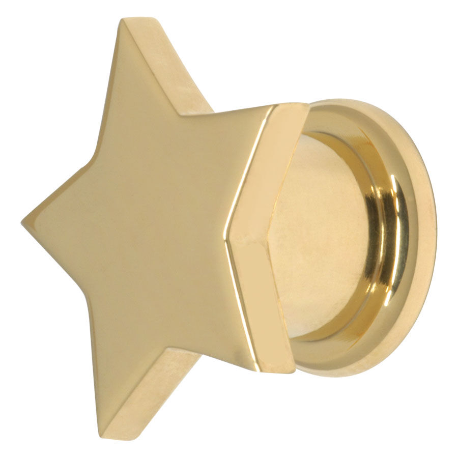 Goldener Plug in Sternform aus Chirurgenstahl auf weißem Hintergrund